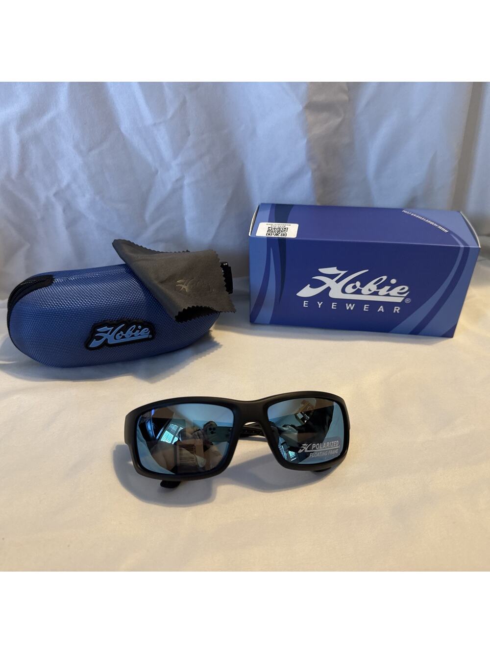 Hobie Snook Float Polarized Sunglasses Cobalt lens BLK Frame